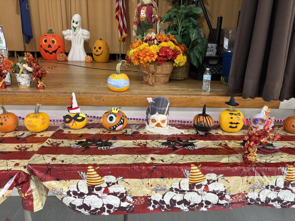 Pumpkin Decorating! 